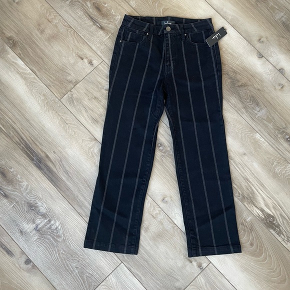 Lulus Accacia Black Striped High-Waisted Cropped Jeans. Size 25 - Picture 6 of 12